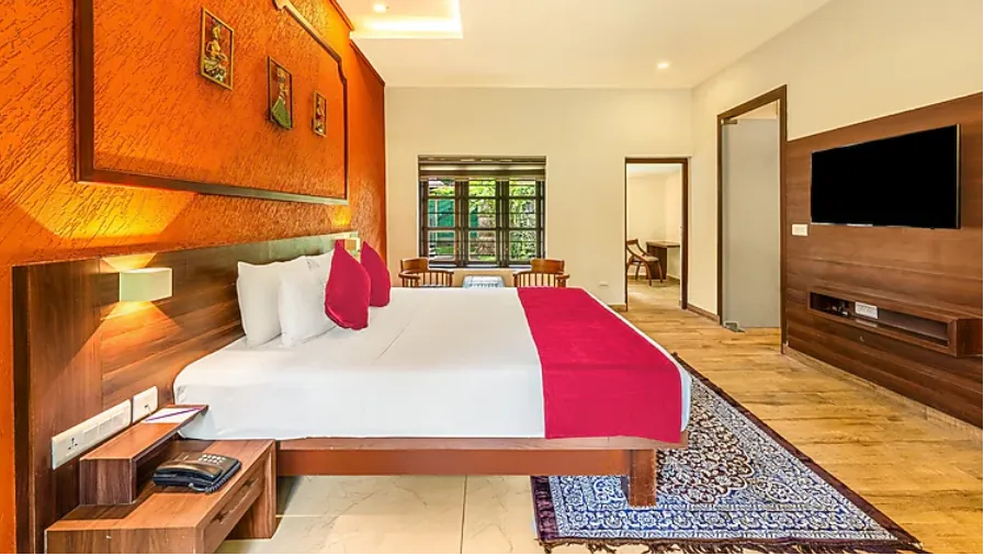 Pool View Suite with Sit-out